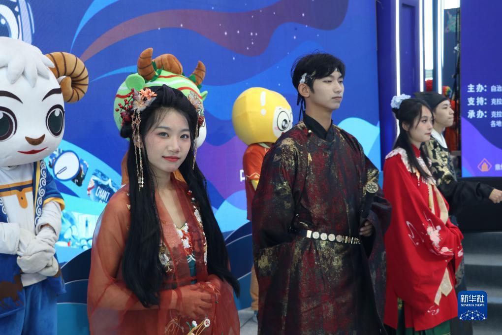 宝马娱乐在线1211